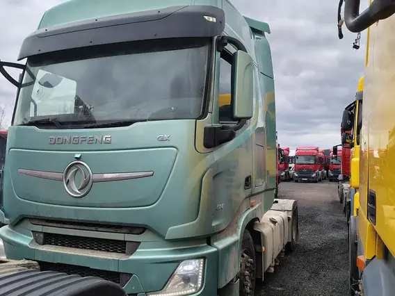 Седельный тягач Dongfeng DFH4180 2023 года б/у фото 3