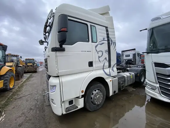 Седельный тягач SITRAK c7h 2023 года б/у фото 4
