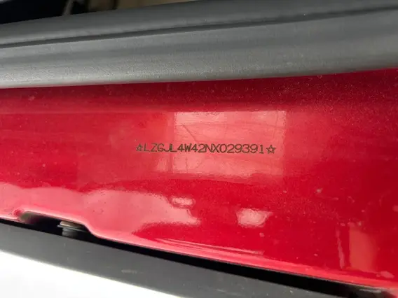 Седельный тягач Shacman SX42584W324C 2022 года б/у фото 17