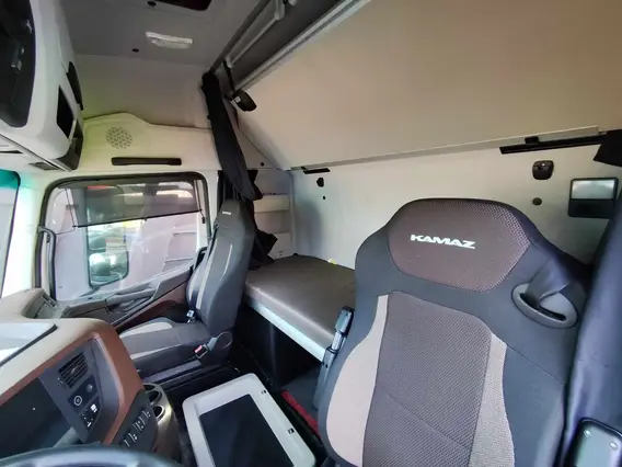 Седельный тягач Камаз 54901 2023 года б/у фото 16