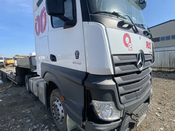 Седельный тягач Mercedes-Benz Actros 2020 года б/у фото 4