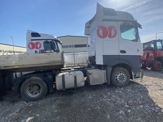 Седельный тягач Mercedes-Benz Actros 2020 года б/у фото 5