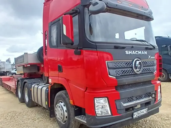 Седельный тягач Shacman SX42584W324C 2023 года б/у