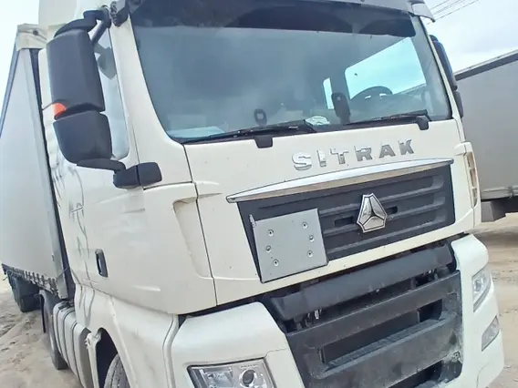 Седельный тягач SITRAK c7h 2023 года б/у