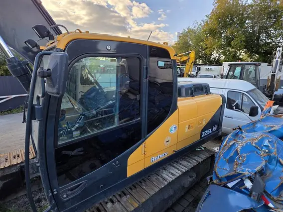 Экскаватор HYUNDAI R225LVS 2022 года б/у фото 9