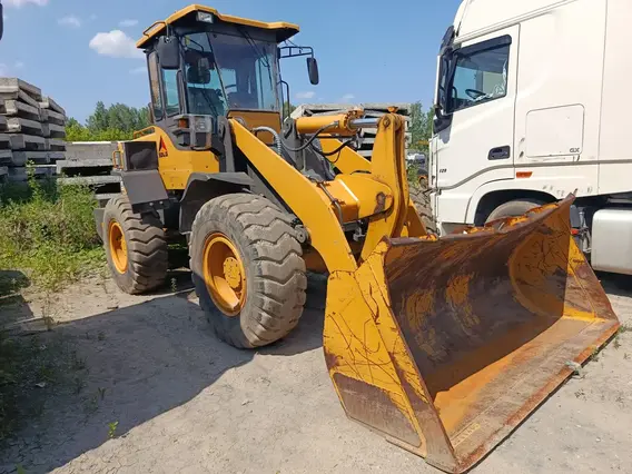Фронтальный погрузчик SDLG LG933L 2020 года б/у фото 4