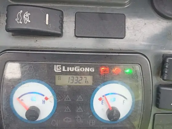 Экскаватор LiuGong CLG9035E 2023 года б/у фото 6