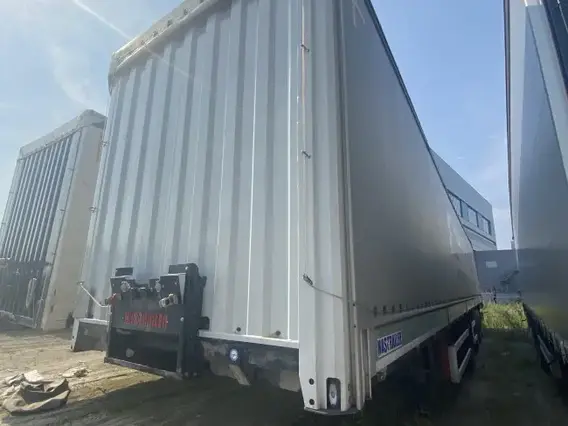 Тентованный полуприцеп Hastrailer Hasliner 2023 года б/у