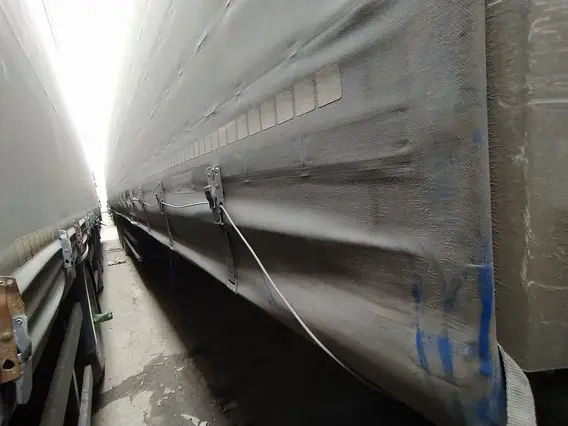 Тентованный полуприцеп Krone SD 2023 года б/у