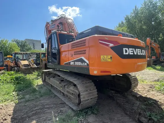 Экскаватор DEVELON DX300LCA-7M 2023 года б/у фото 9