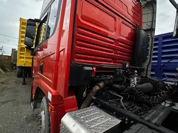 Седельный тягач Shacman SX42584V324 2022 года б/у фото 5