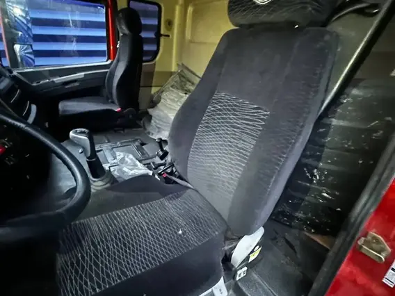 Седельный тягач Shacman SX42584V324 2022 года б/у фото 7