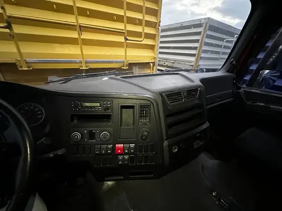 Седельный тягач Shacman SX42584V324 2022 года б/у фото 9