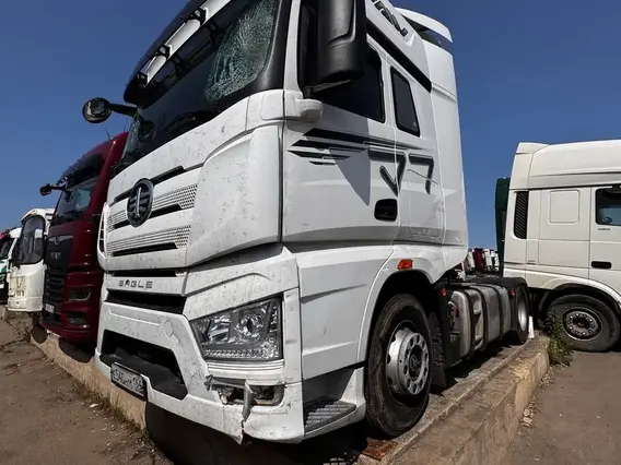 Седельный тягач FAW J7 2023 года б/у фото 3