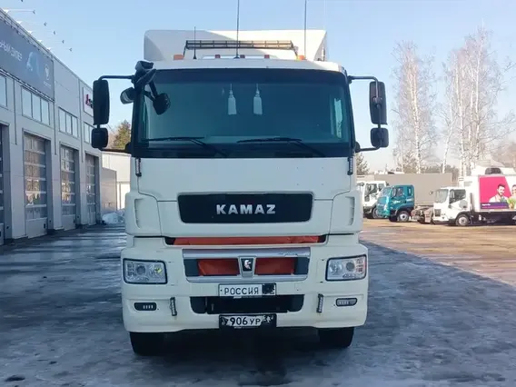 Седельный тягач Камаз 65206 2021 года б/у фото 2