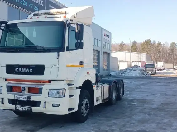 Седельный тягач Камаз 65206 2021 года б/у фото 3