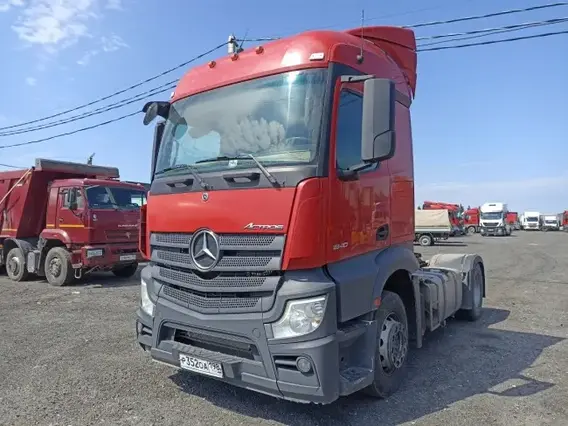 Седельный тягач Mercedes-Benz Actros 2021 года б/у