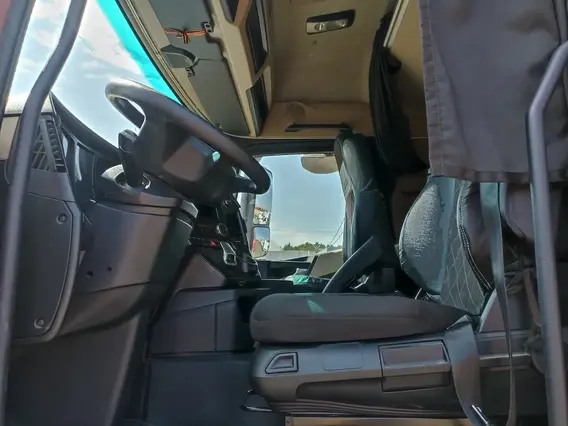 Седельный тягач Mercedes-Benz Actros 2021 года б/у фото 11