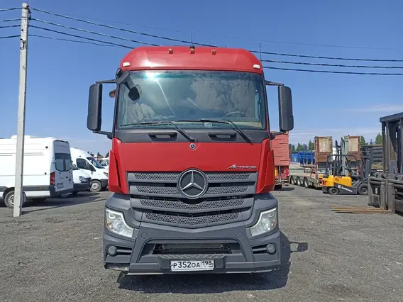 Седельный тягач Mercedes-Benz Actros 2021 года б/у фото 3