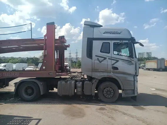 Седельный тягач FAW J7 2023 года б/у фото 5