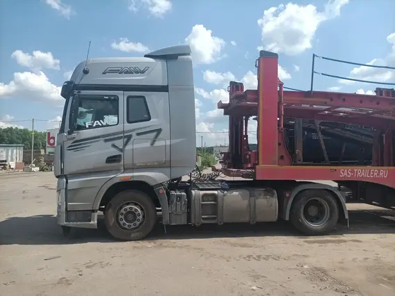 Седельный тягач FAW J7 2023 года б/у фото 7