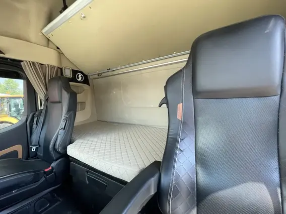 Седельный тягач Shacman SX4188YY381 2023 года б/у фото 13