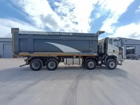 Самосвал FAW J6 2023 года б/у фото 9