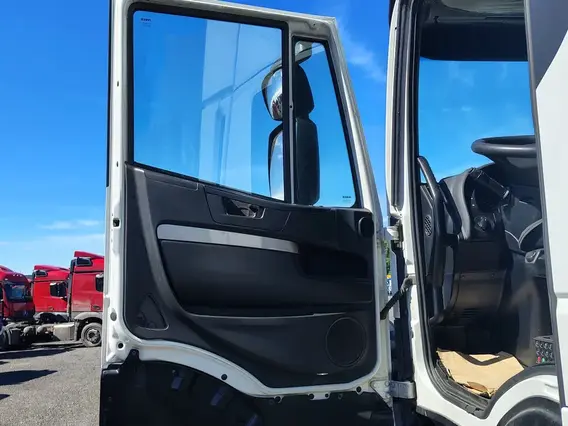 Седельный тягач IVECO Stralis 2021 года б/у фото 12