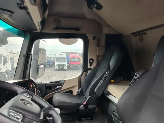 Седельный тягач Mercedes-Benz Actros 2021 года б/у фото 11