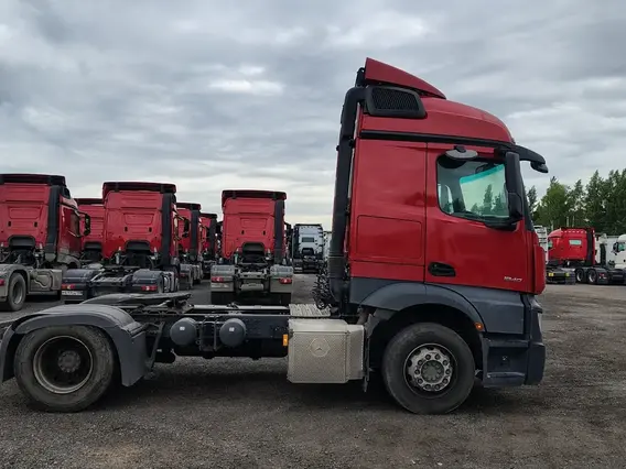 Седельный тягач Mercedes-Benz Actros 2021 года б/у фото 9