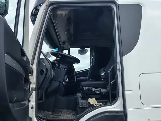 Седельный тягач IVECO Stralis 2021 года б/у фото 10