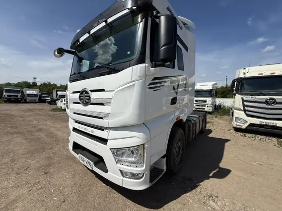 Седельный тягач FAW J6P 2023 года б/у