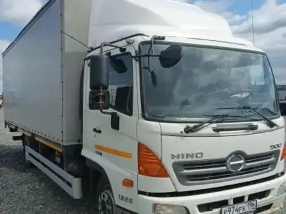 Тентованный грузовик HINO 500 2022 года б/у