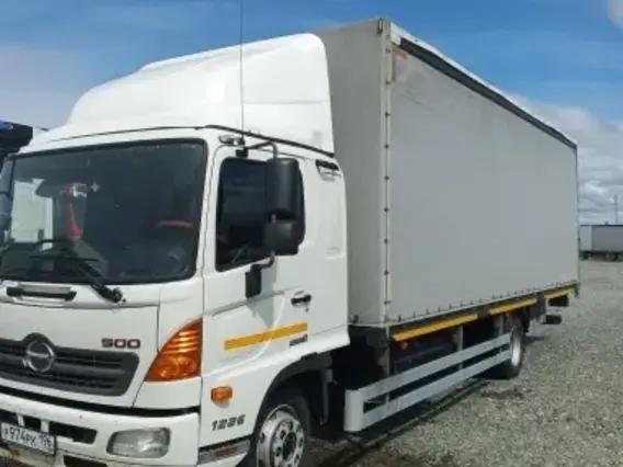 Тентованный грузовик HINO 500 2022 года б/у фото 4