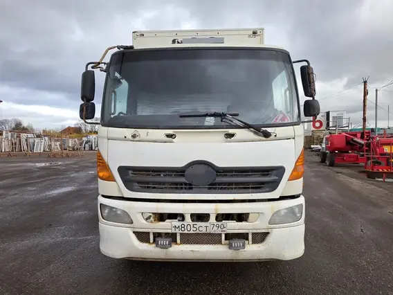 Фургон-рефрижератор HINO 500 2015 года б/у фото 3