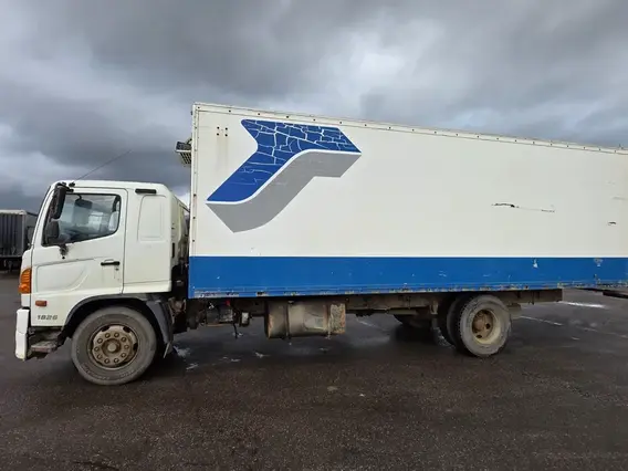 Фургон-рефрижератор HINO 500 2015 года б/у фото 6