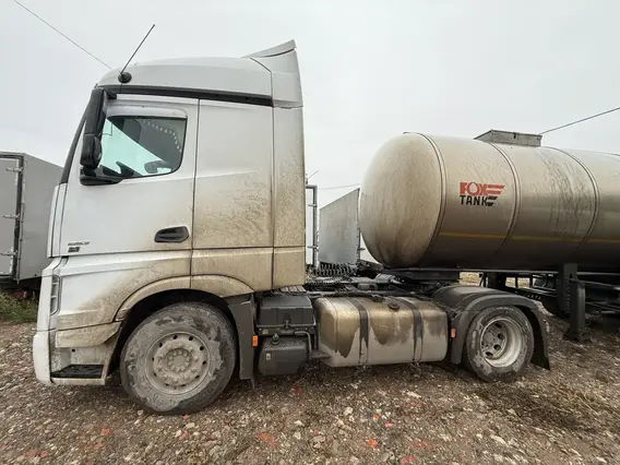 Седельный тягач Mercedes-Benz Actros 2023 года б/у фото 8