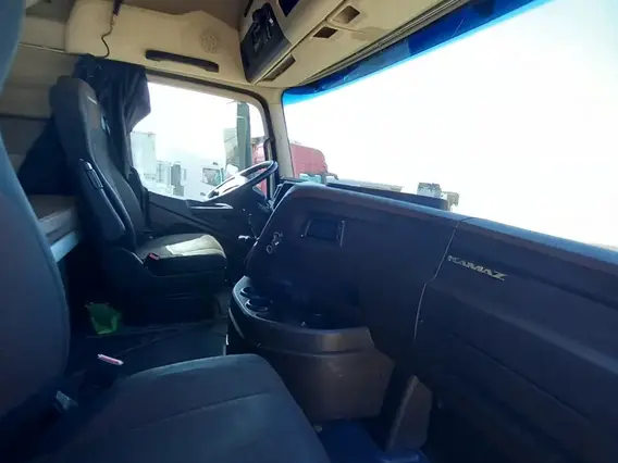 Седельный тягач Камаз 65209 2020 года б/у фото 12