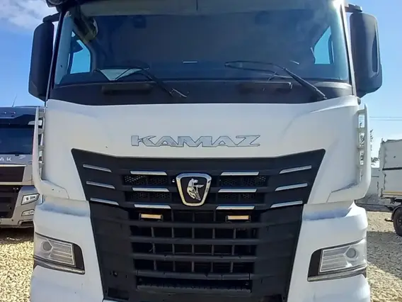 Седельный тягач Камаз 65209 2020 года б/у фото 3