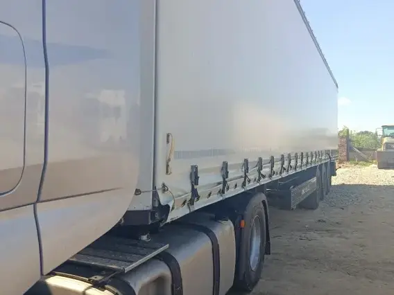 Тентованный полуприцеп CIMC SX03 2023 года б/у
