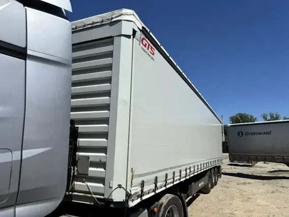 Тентованный полуприцеп CIMC SX03 2023 года б/у