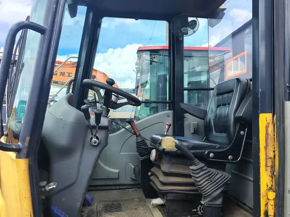 Фронтальный погрузчик Runmax 930E 2022 года б/у фото 10