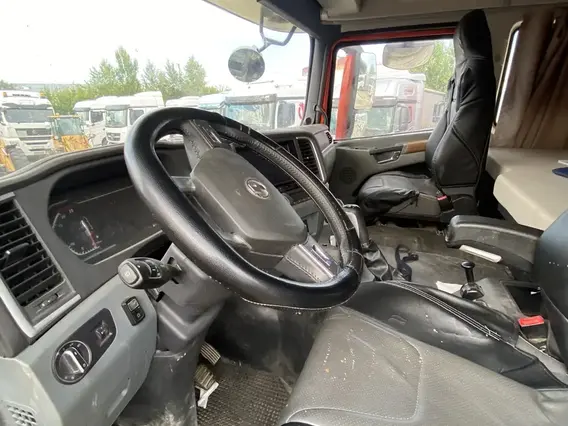 Седельный тягач Shacman SX42586V385 2023 года б/у фото 16