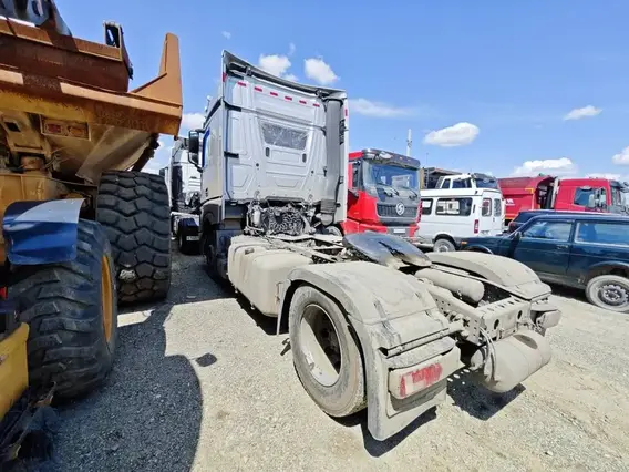 Седельный тягач Mercedes-Benz Actros 2023 года б/у фото 5