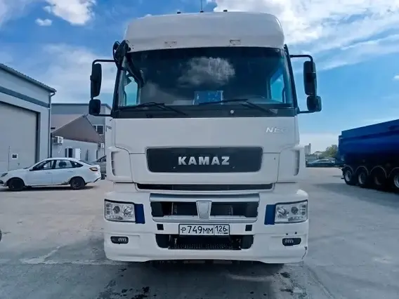 Седельный тягач Камаз 5490 2020 года б/у фото 3