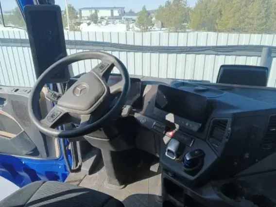 Седельный тягач Mercedes-Benz Actros 2021 года б/у фото 5
