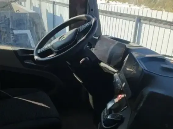 Седельный тягач Mercedes-Benz Actros 2021 года б/у фото 6