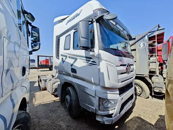 Седельный тягач FAW J7 2023 года б/у фото 4