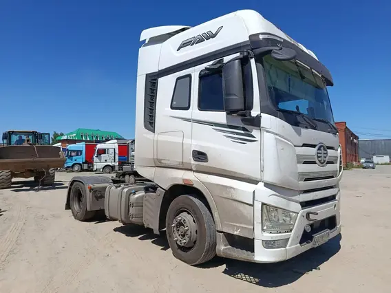 Седельный FAW J7 2023 года б/у фото 4