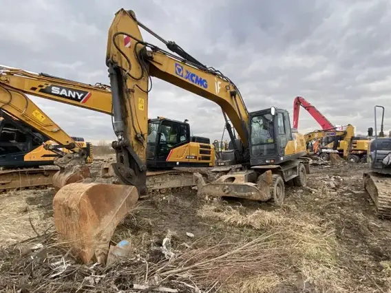 Экскаватор XCMG XE210WD 2021 года б/у